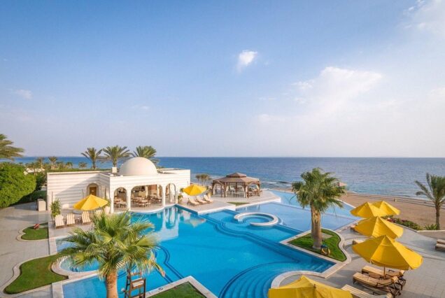 Outdoor swimming pool at The Oberoi Beach Resort Sahl Hasheesh
